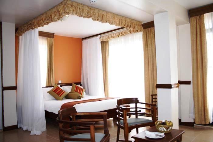 Gray's Oak Hotel