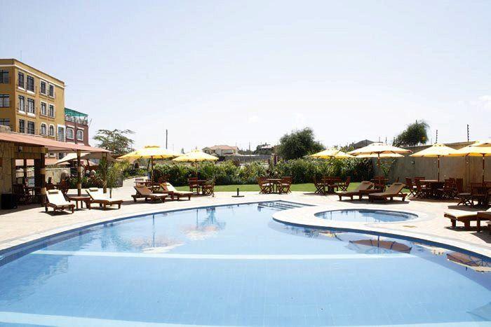 Gray's Oak Hotel
