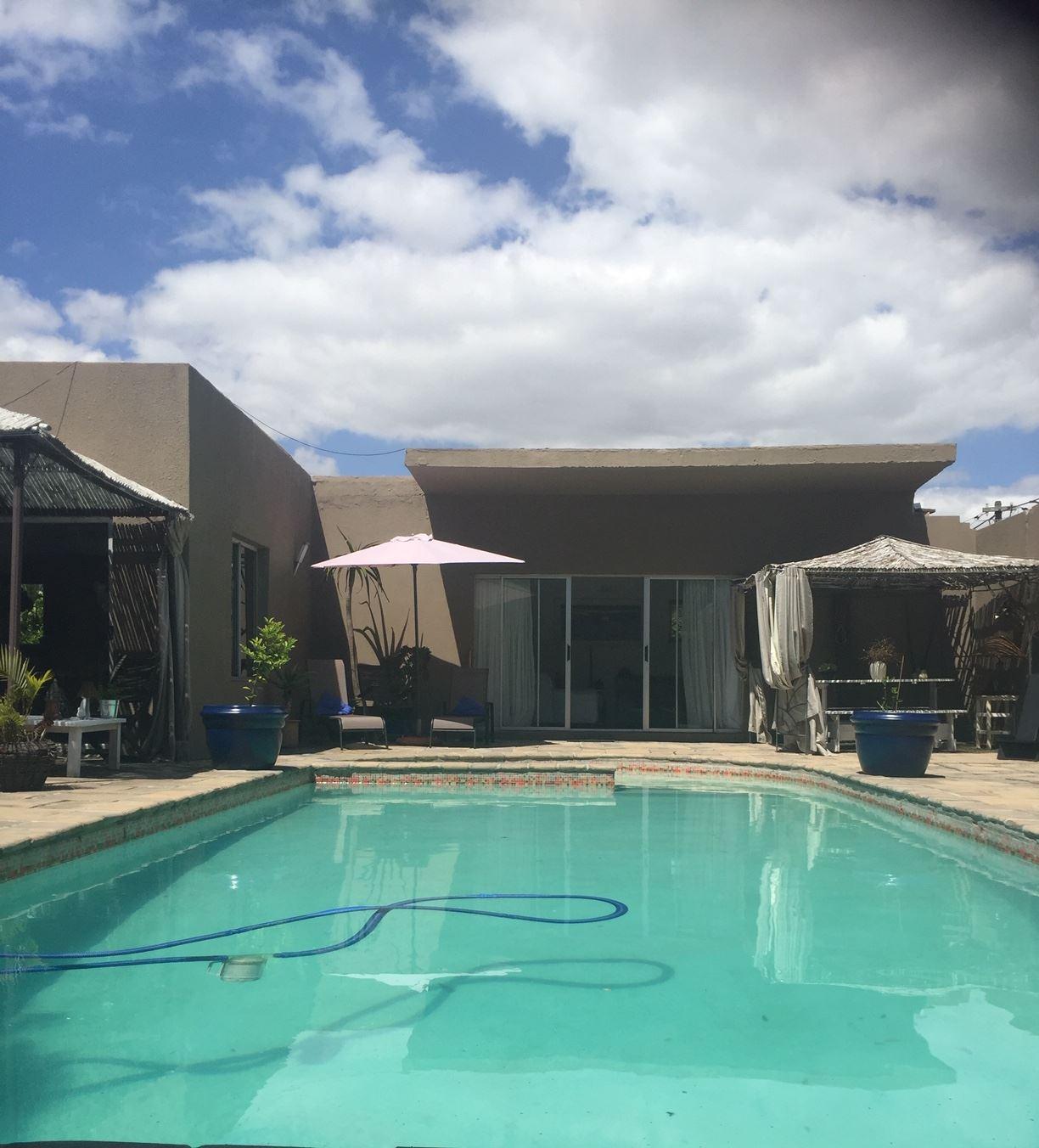 Ocean Blue Guest House | Bloubergrant Specials