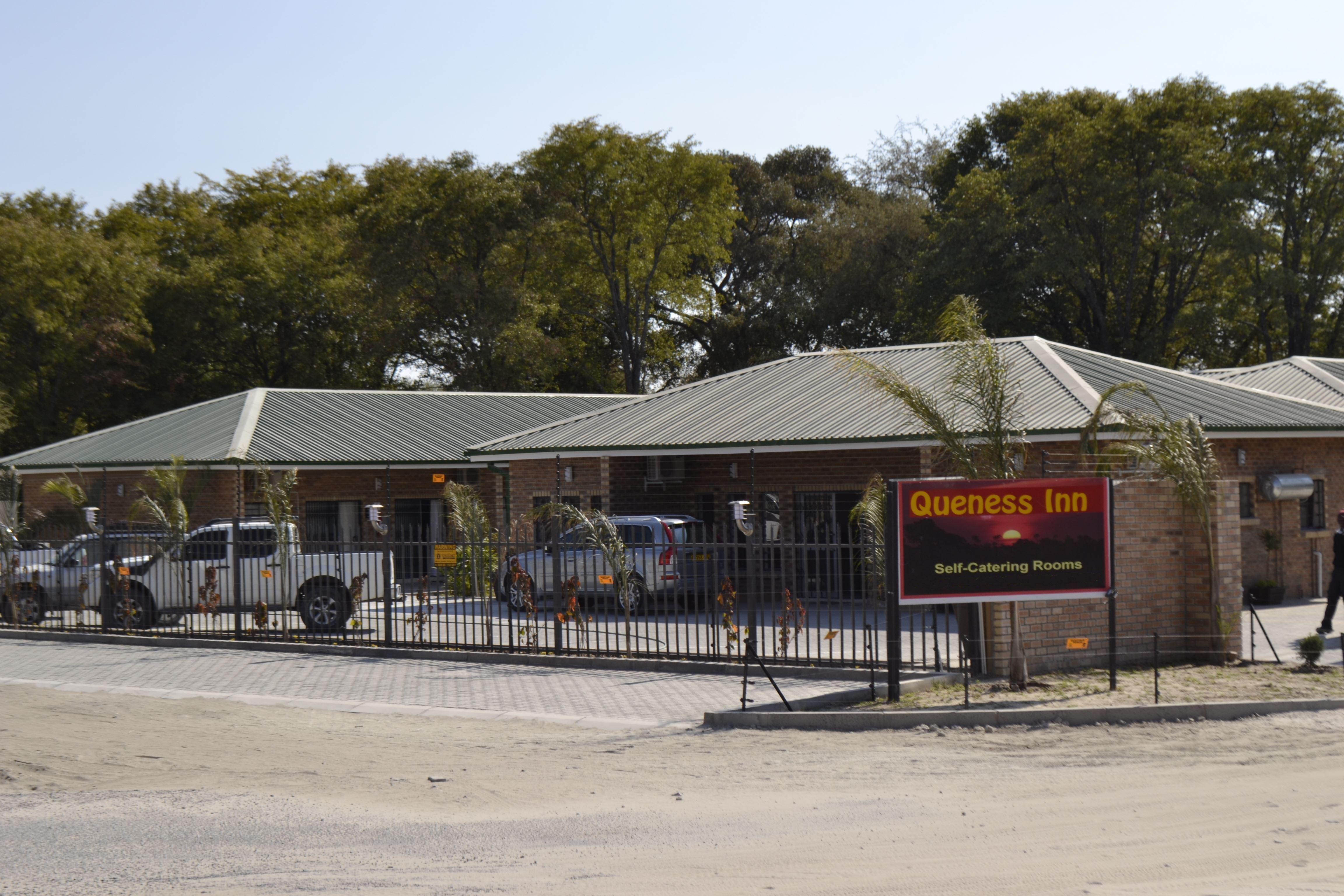 Queness Inn | Accommodation Maun