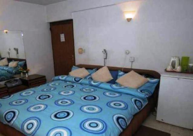 44 Lodge and Suites