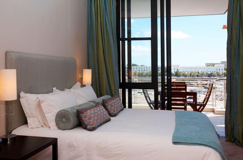 403 Juliette bedroom