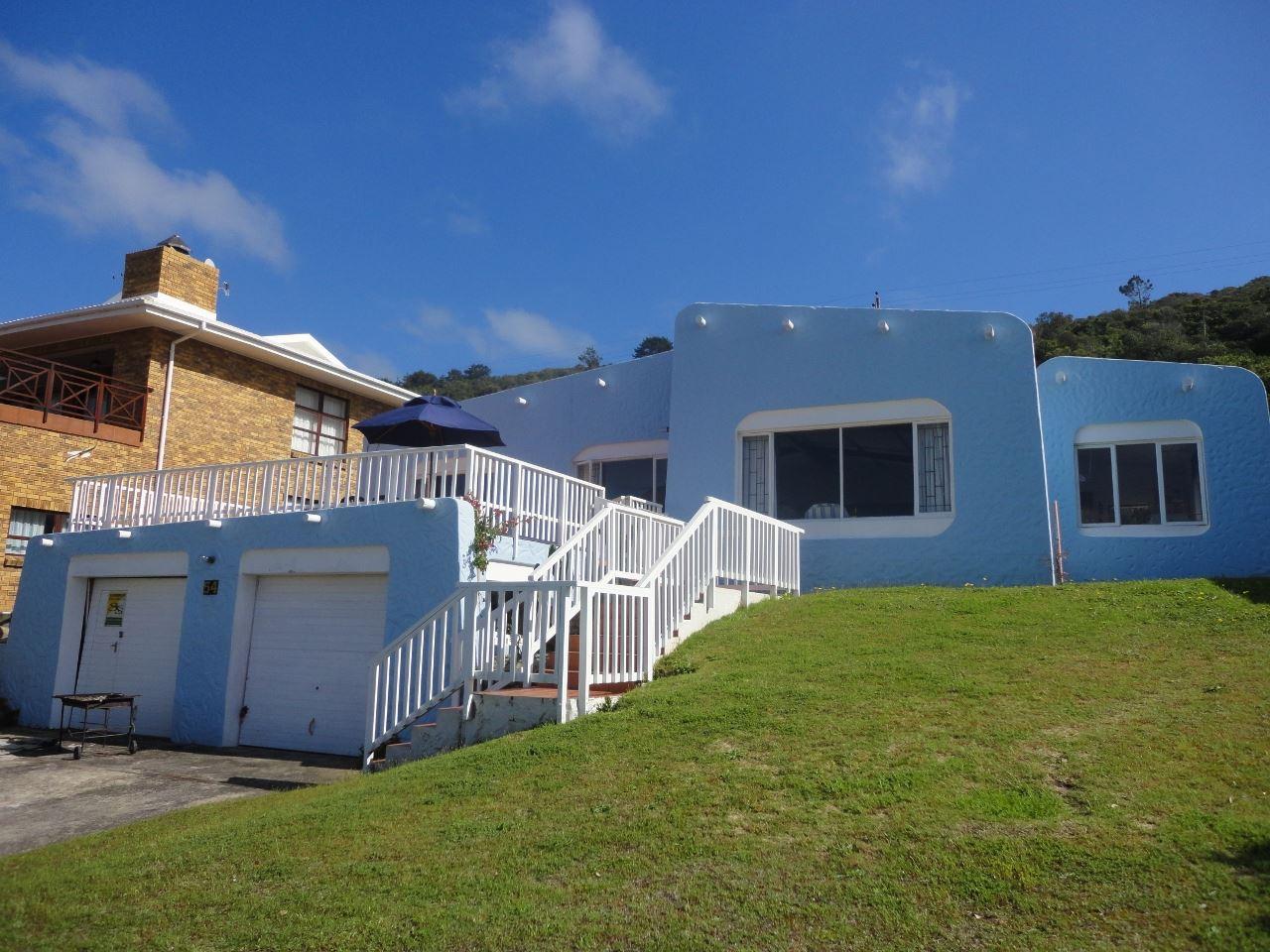 Holiday Beach House | Glentana Accommodation