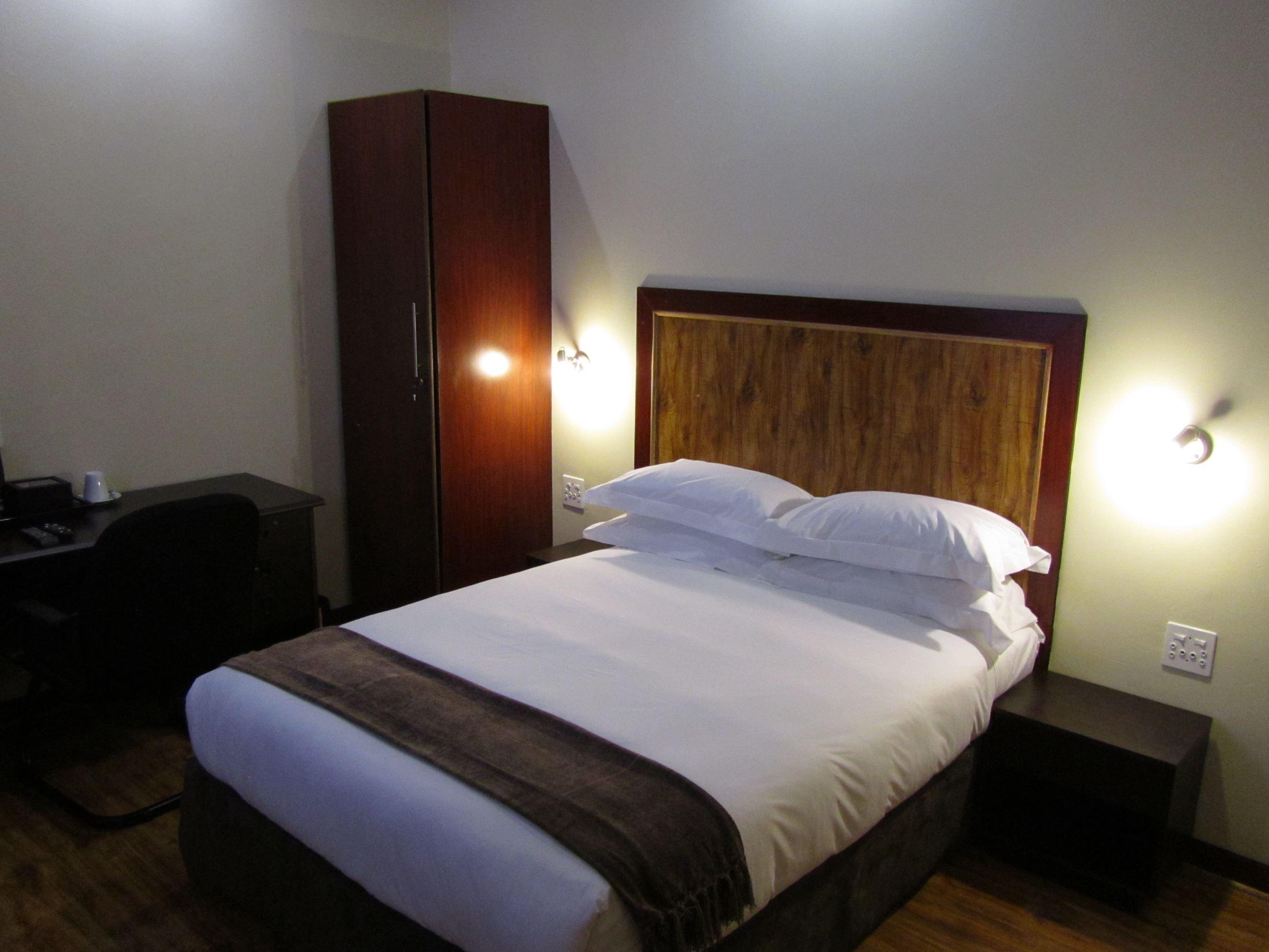 Road Stay | Foso Accommodation