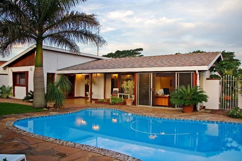 Pearce Place B&B | Southport Accommodation
