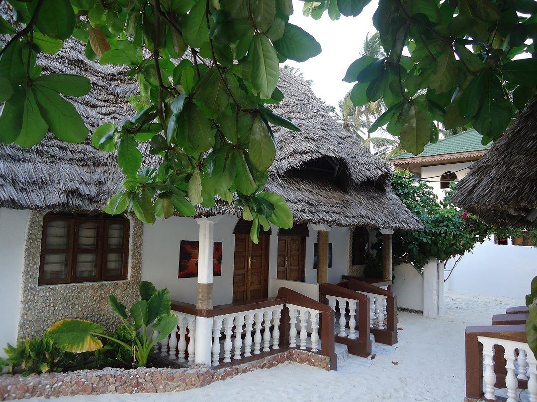 Jambiani White Sand Beach Bungalows