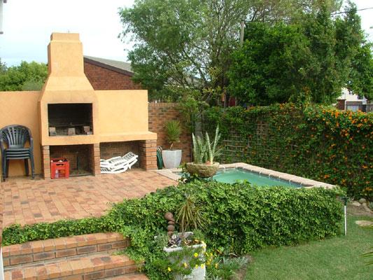 4 What Not | Table View Accommodation
