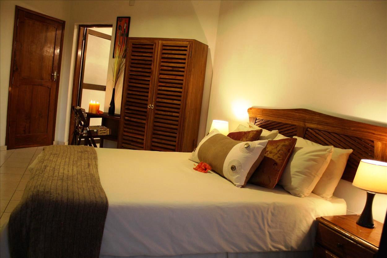 Ezulwini Game Lodge | Hluhluwe Accommodation