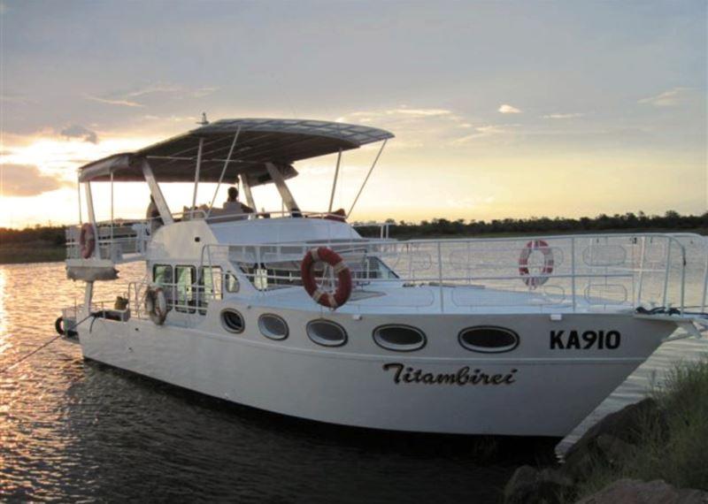 Harry's Getaway - Kariba Houseboat | Accommodation Kariba