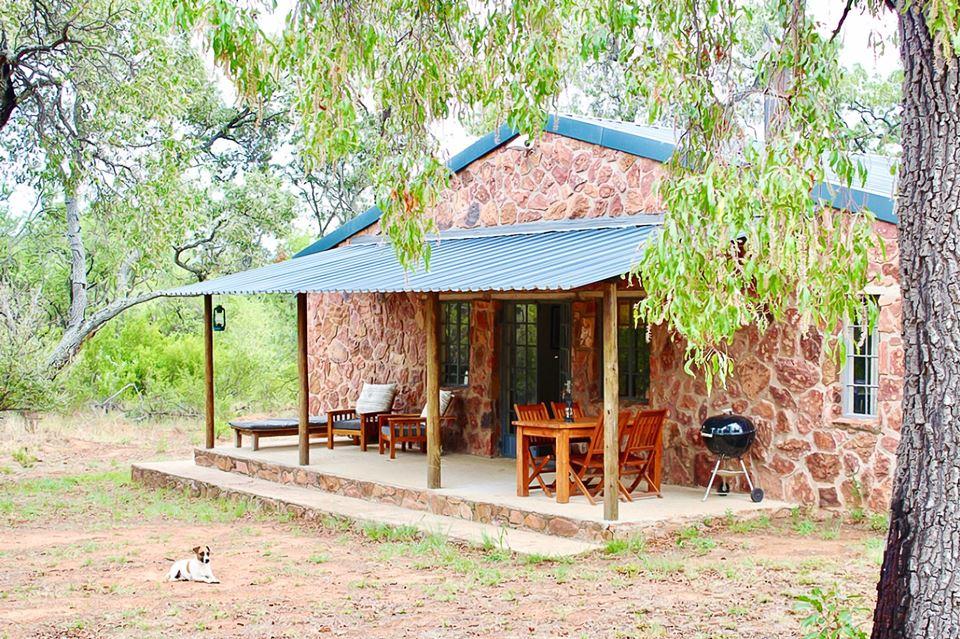 Syringa Sands Forest Cottage | Self-catering Vaalwater