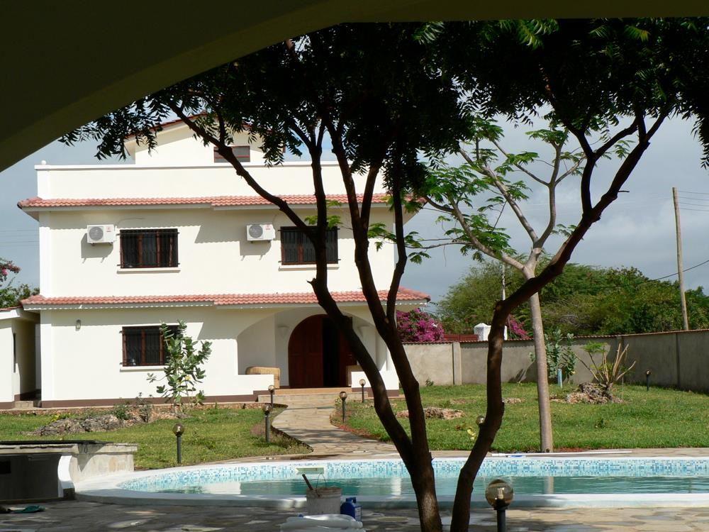 Exterior and pool area