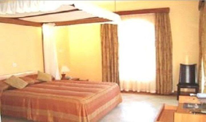 Kendas Arcade Hotel