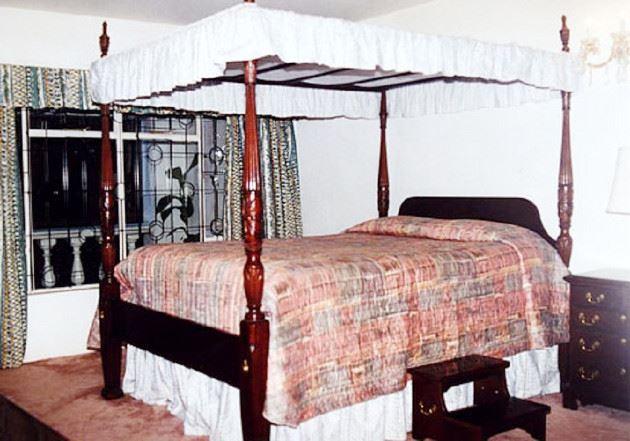 The Capricorn Hotel and Tours