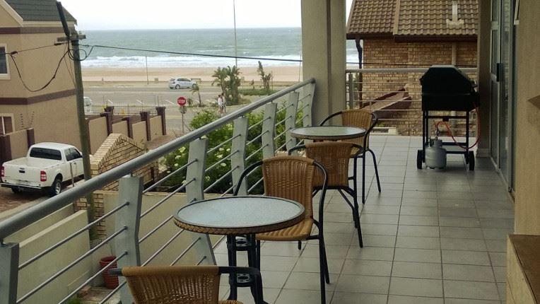Main Beach Villa, Jeffreys Bay | Central Jeffreys Bay Specials