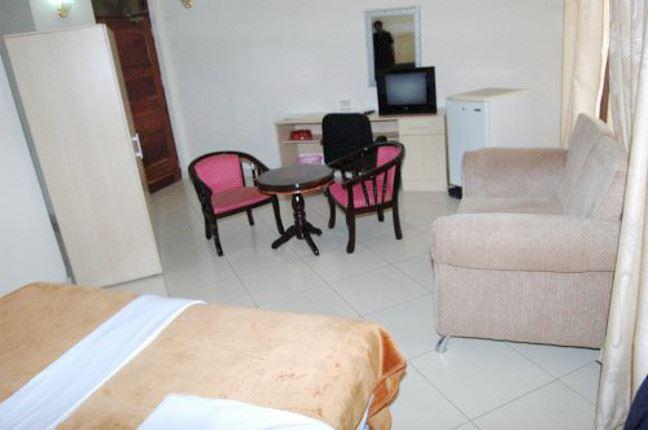 Land Mark Hotel