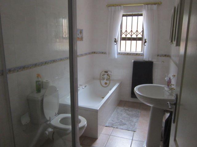 Amber Bed and Breakfast | Accommodation Beacon Bay