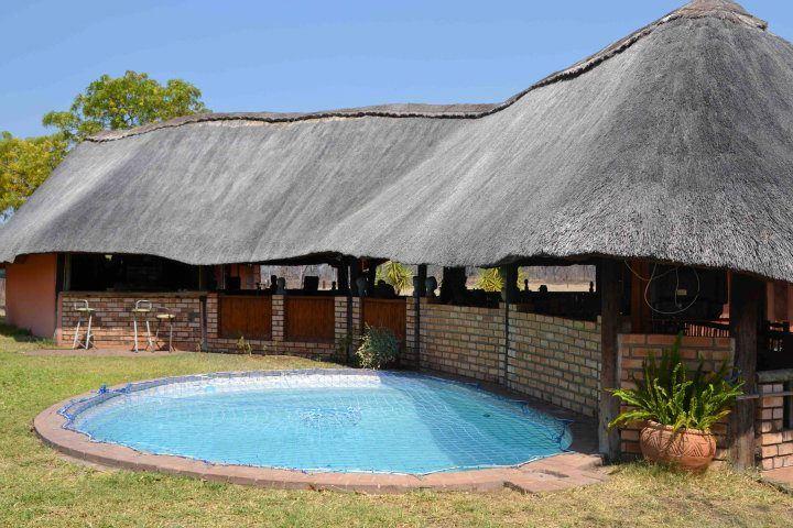 Touch Of Africa Safari Lodge | Accommodation Kasane