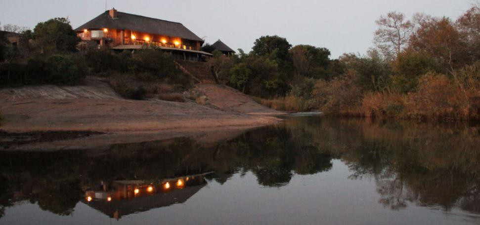 Bonamanzi Game Lodge | Roossenekal Accommodation