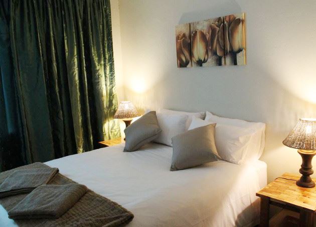 Queen size bedroom 