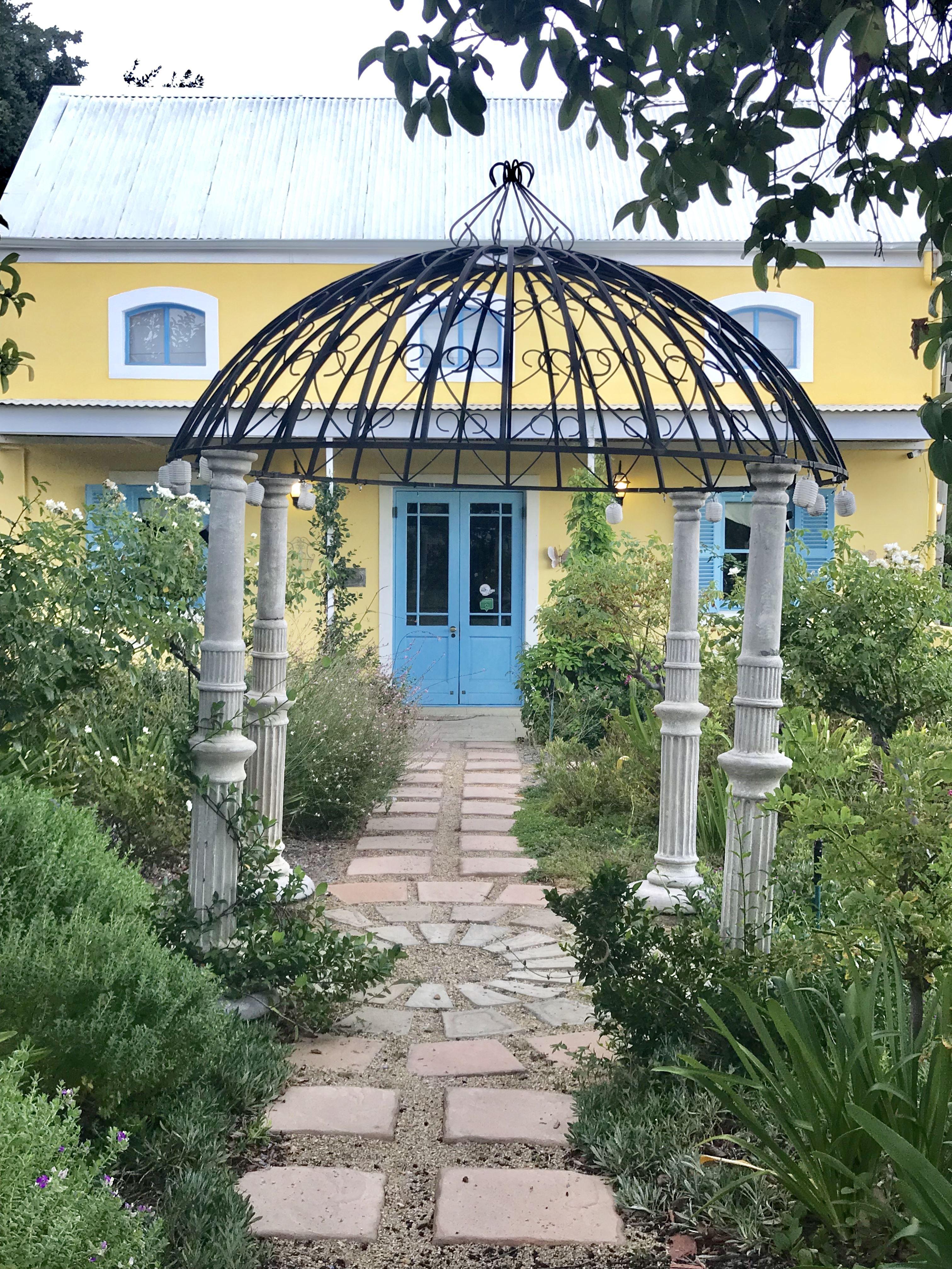 Shades of Provence | Accommodation Riebeek Kasteel