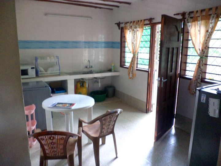 Chui Cottage kitchen