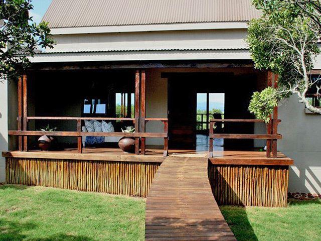 Royal Jozini Sweet Thorn Lodge | Lavumisa Accommodation