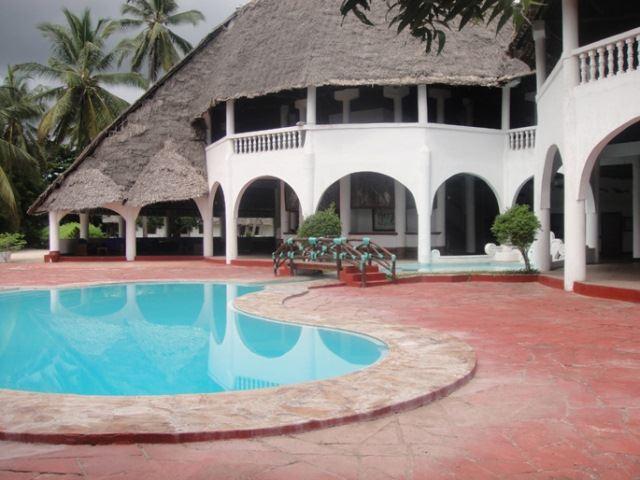 Livingstone Beach Resort | Bagamoyo Accommodation