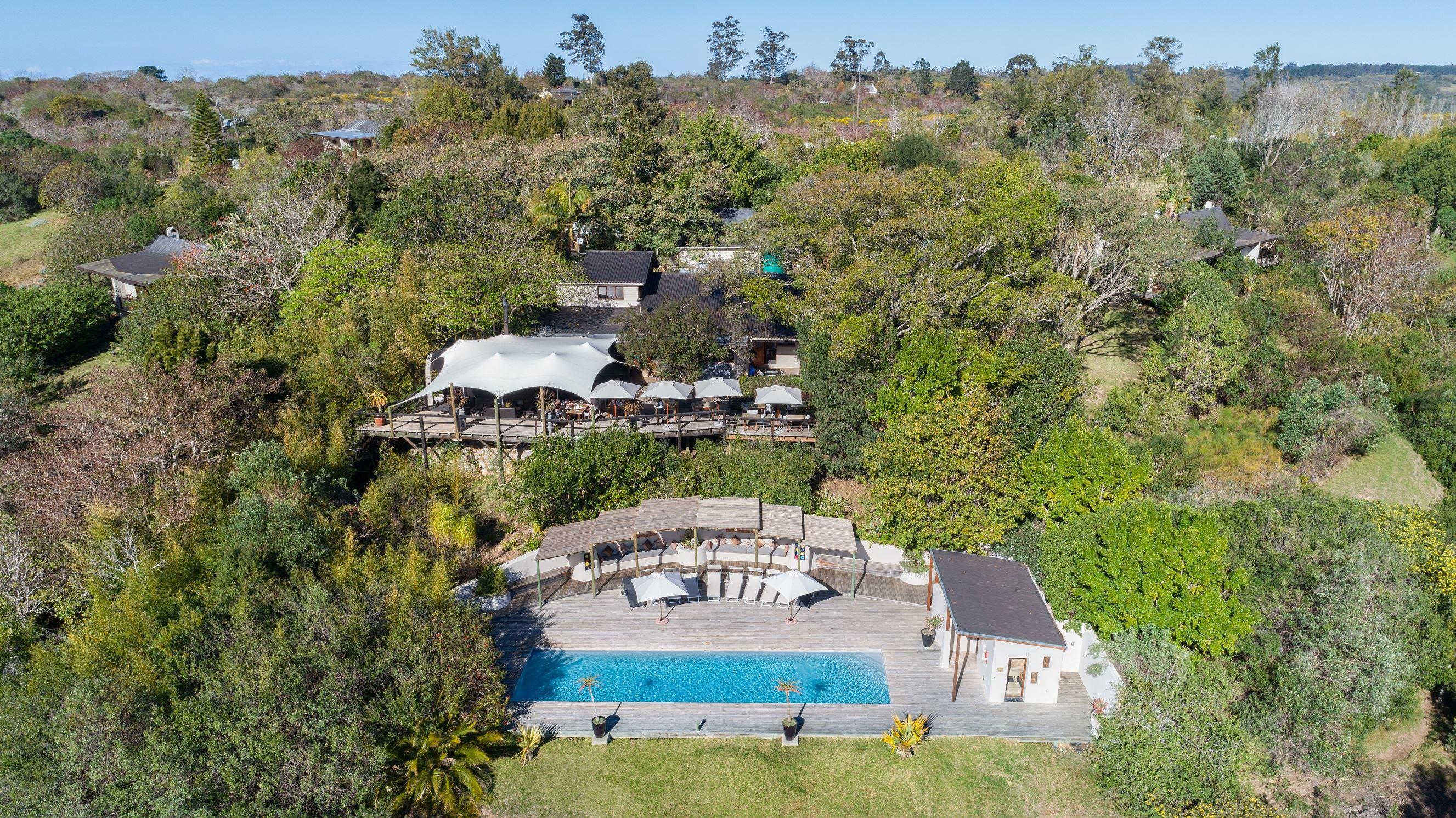 Hog Hollow Country Lodge | The Crags Accommodation
