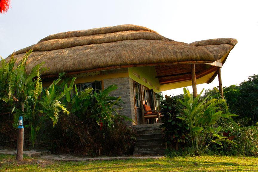 Twin Lake Safari Lodge | Kichwamba Accommodation