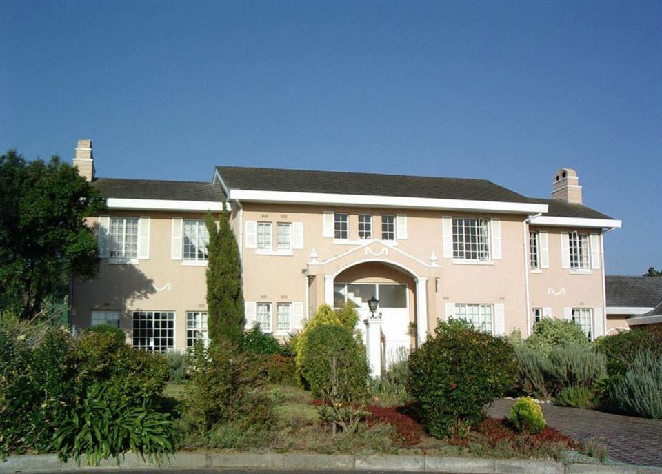 Villa Tara | Heldervue Accommodation
