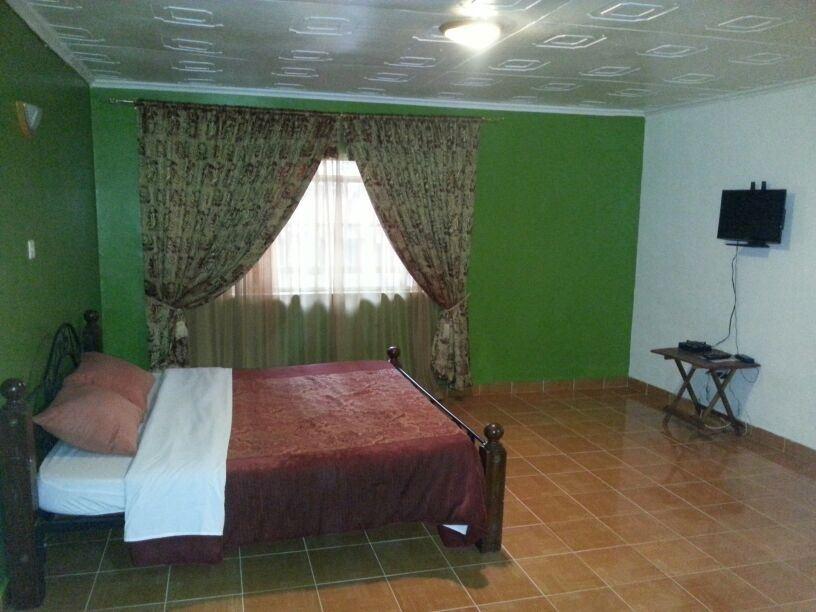 Lulu's Guest House | Woodley Estate Accommodation