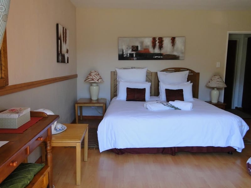 Mokoya Lodge | Get the Best Accommodation Deal - Book Self-Catering or ...