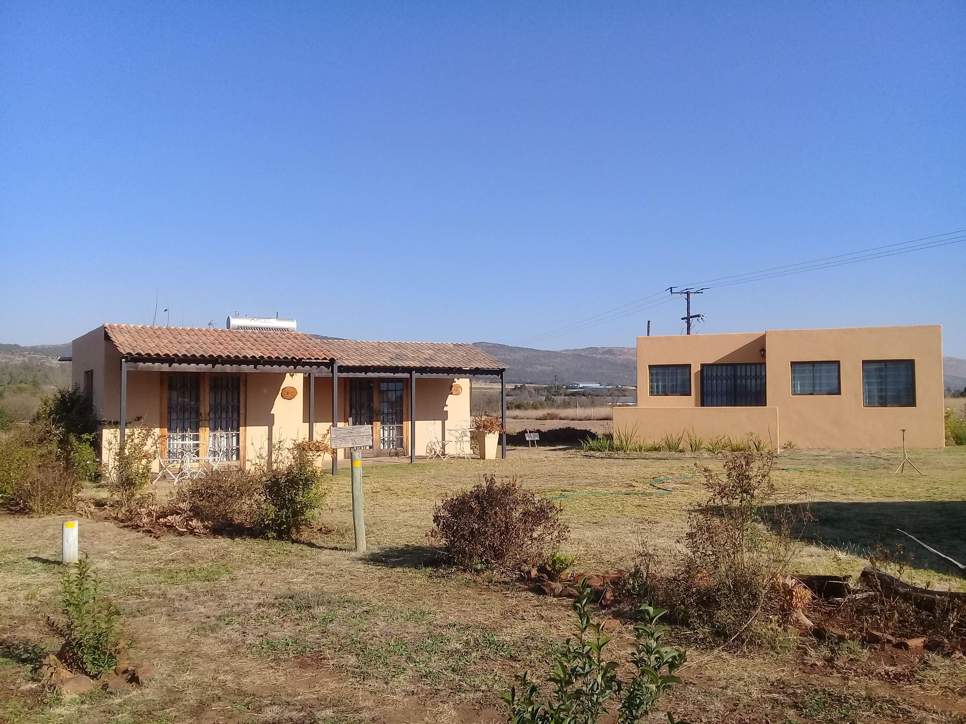 Ixopix Earth and Sky Cottages | Accommodation Skeerpoort