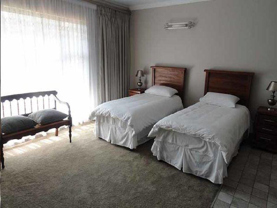 Alma Mater Guesthouse | Specials Potchefstroom