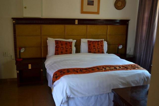 Rasesa Lodge | Get the Best Accommodation Deal - Book Self-Catering or ...