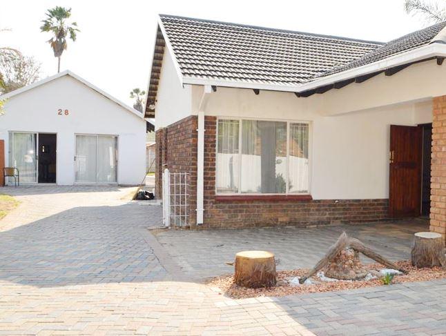 Mmilo Guest House | Lodges Penina Park