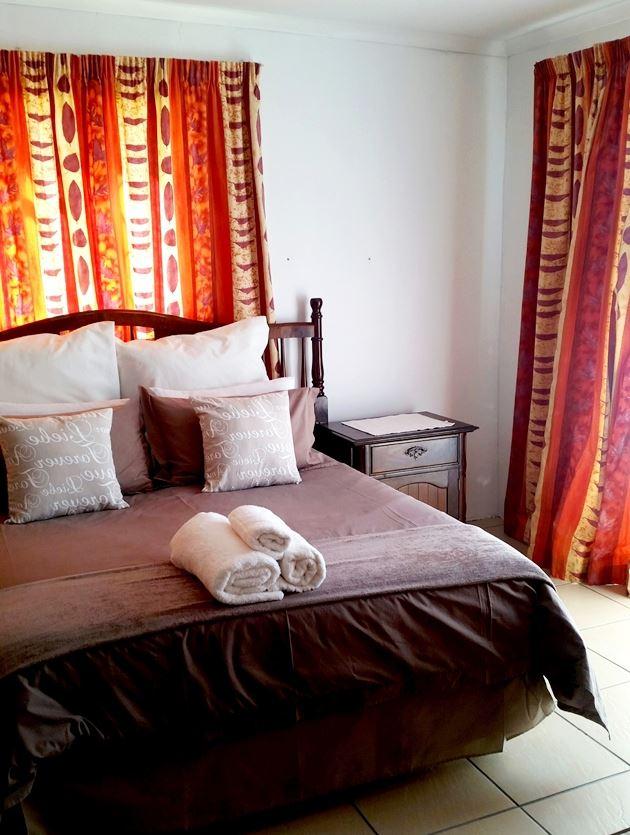 Harburn House | Accommodation Newcastle Central
