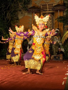 Balinese dance legong, Ubud Palace, 2013