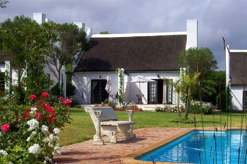 The Bellevue Manor Guesthouse and Wellness Retreat