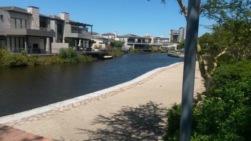 A102 Waterstone West | Accommodation Century City
