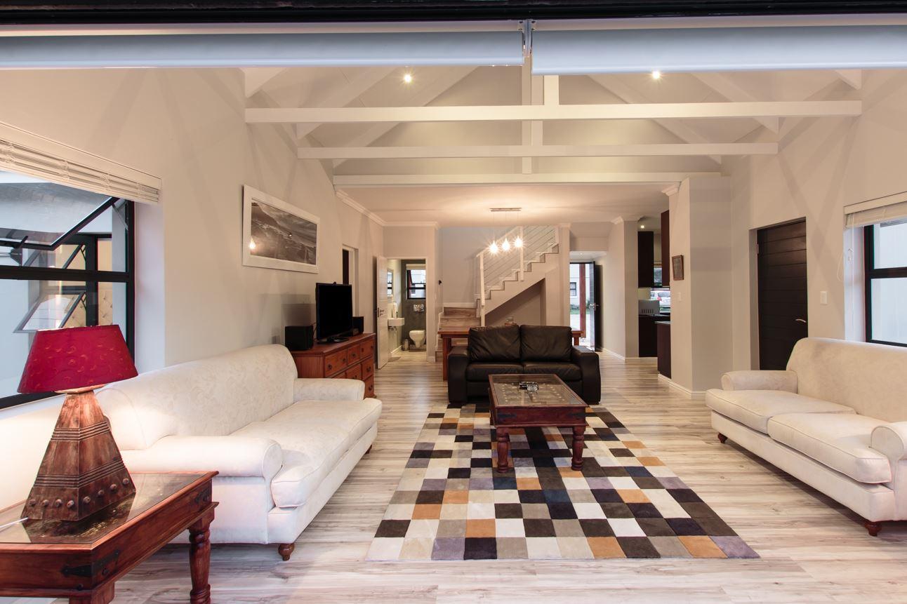 Stillettos | Accommodation Sedgefield