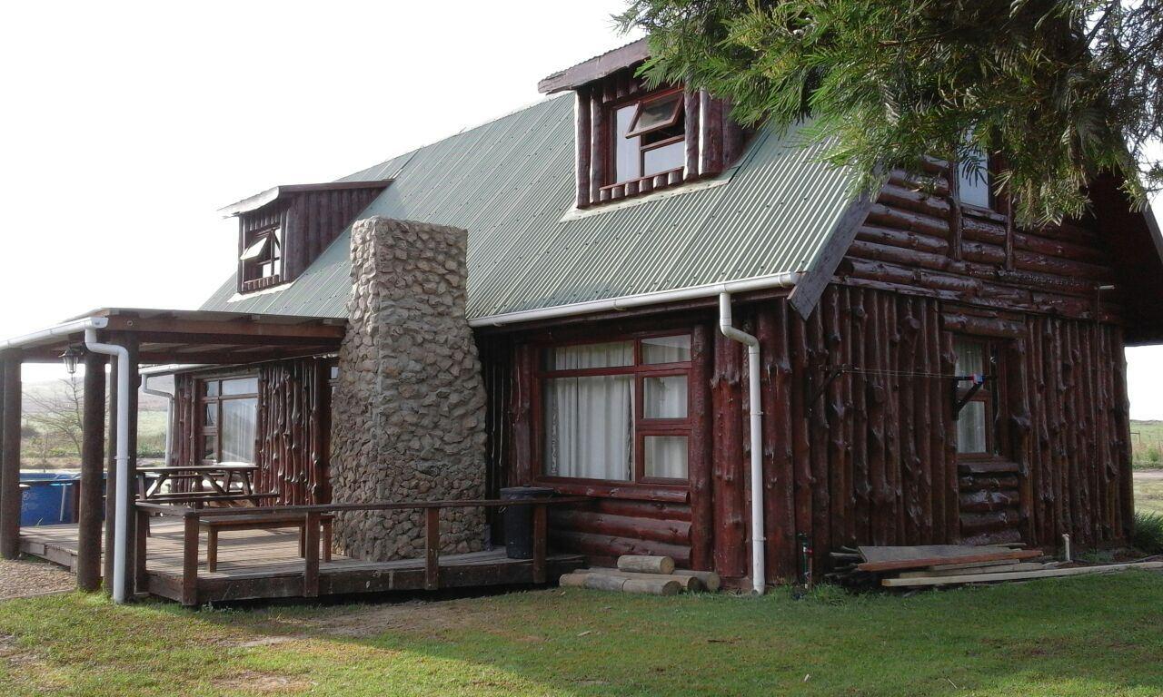 A Log Home @ Buffalo Creek | Buffeljagsrivier Specials