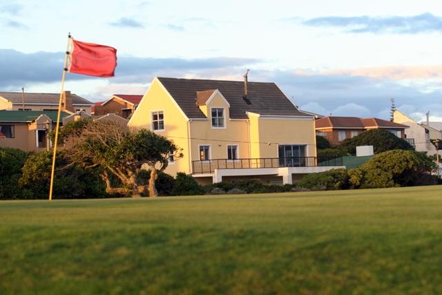 Fort Wiltshire - The Holiday Home | Accommodation Van Dyks Bay