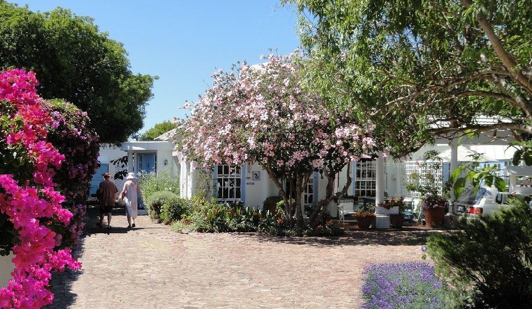 Eastbury Cottage Self Catering and B&B | Accommodation Eastcliff