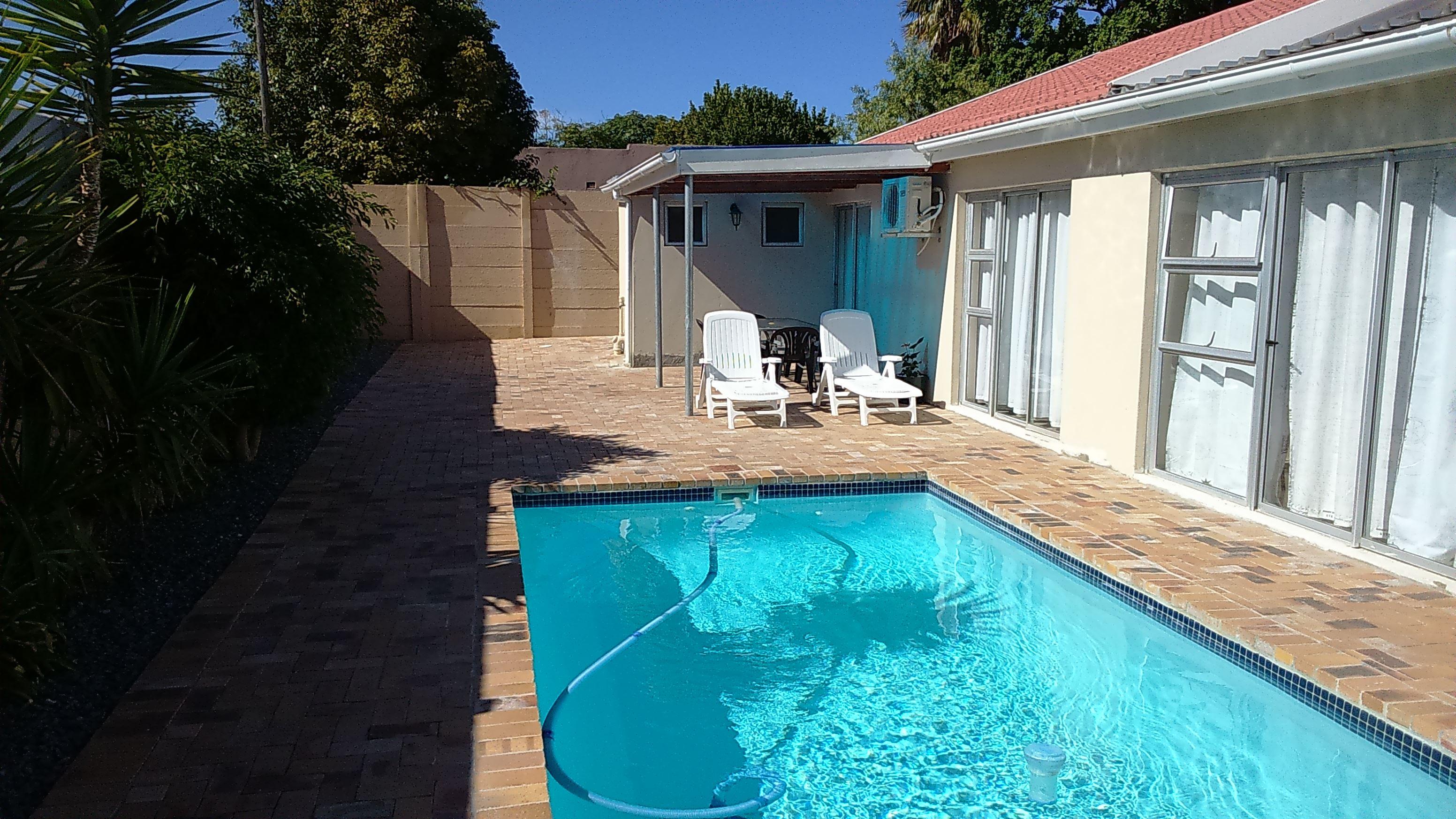 Lexcity Holiday Home | Specials Bothasig
