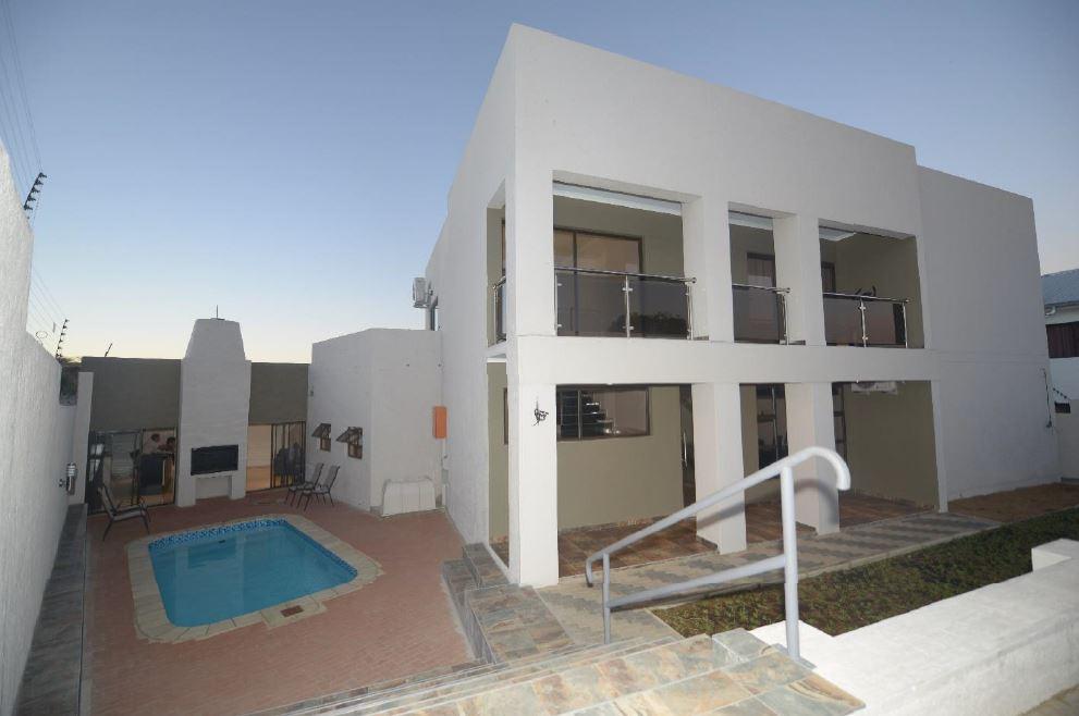 Discovery Guest House | Windhoek Self-catering