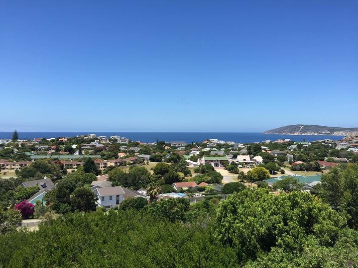View of the surrounding area