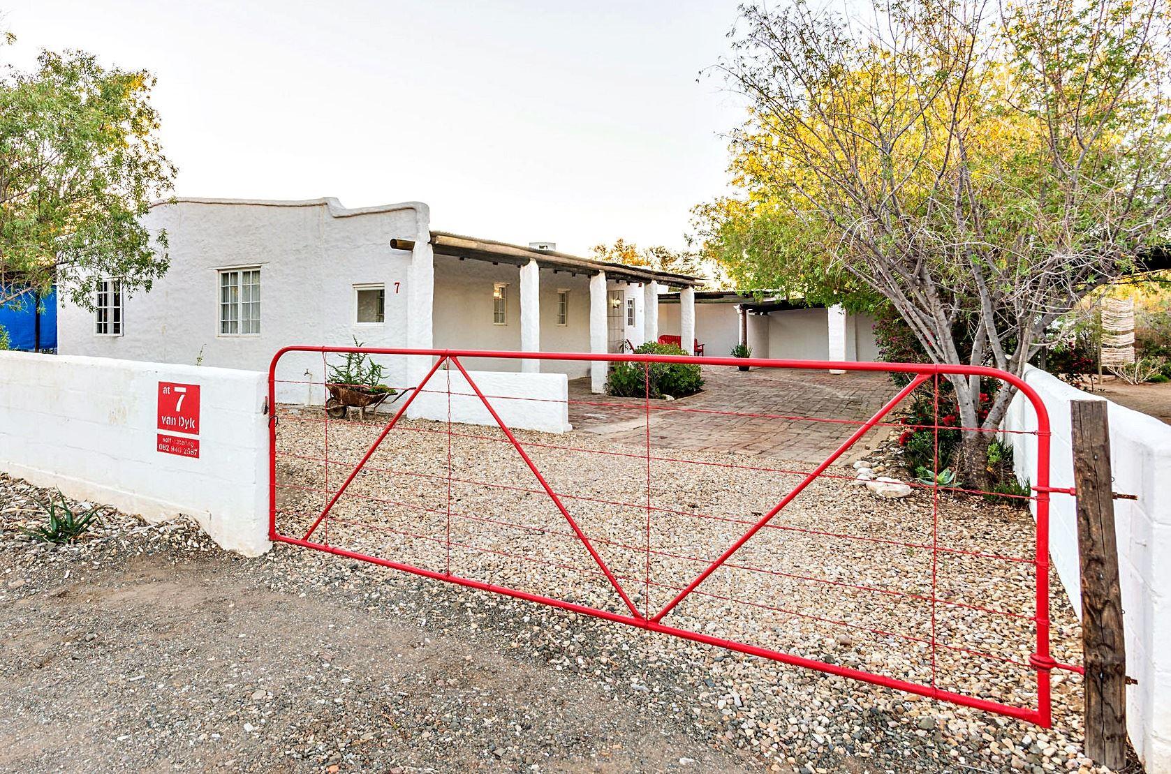 at 7 van Dyk | Prince Albert Accommodation