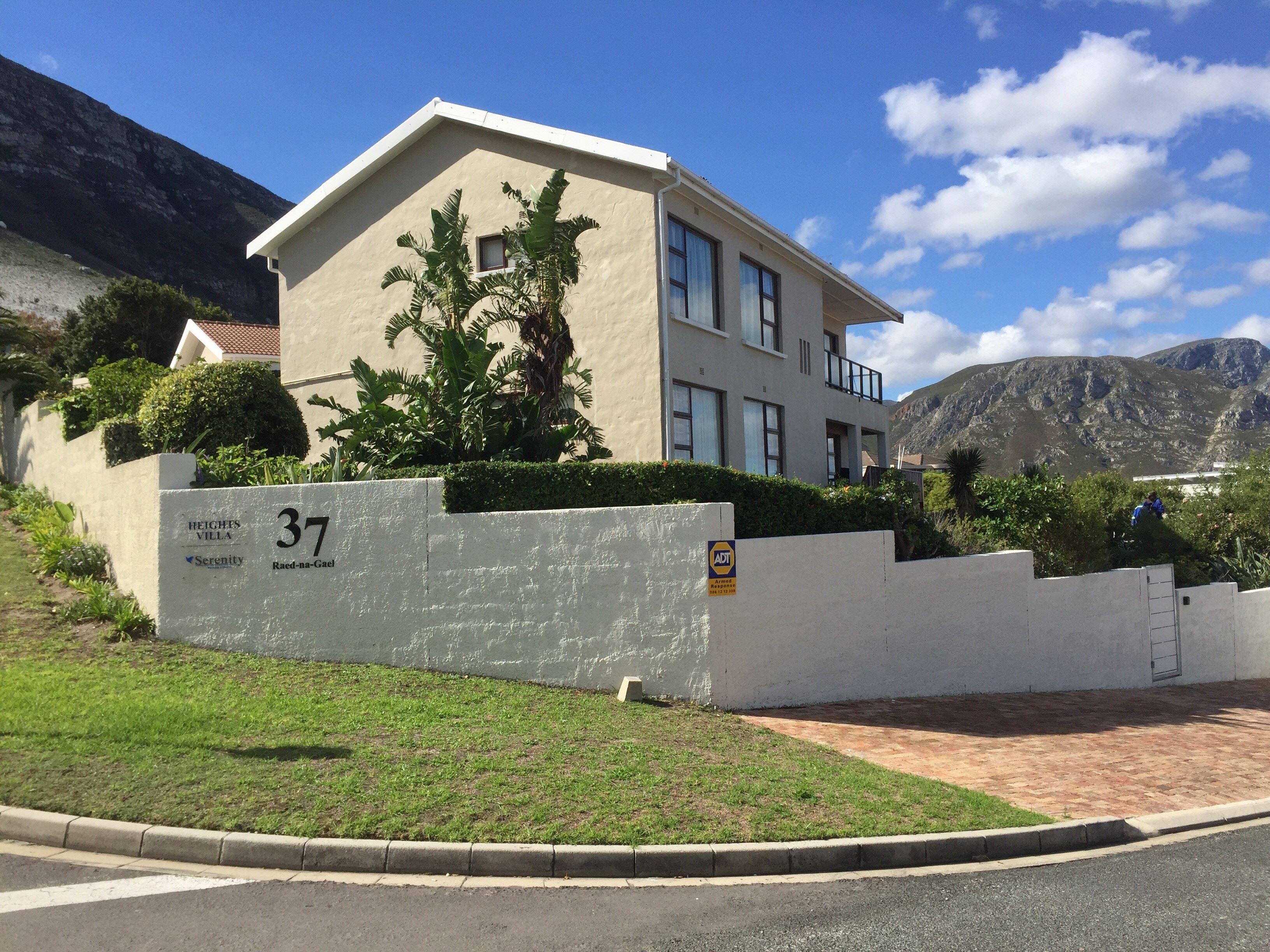 Heights Villa | Hermanus Accommodation