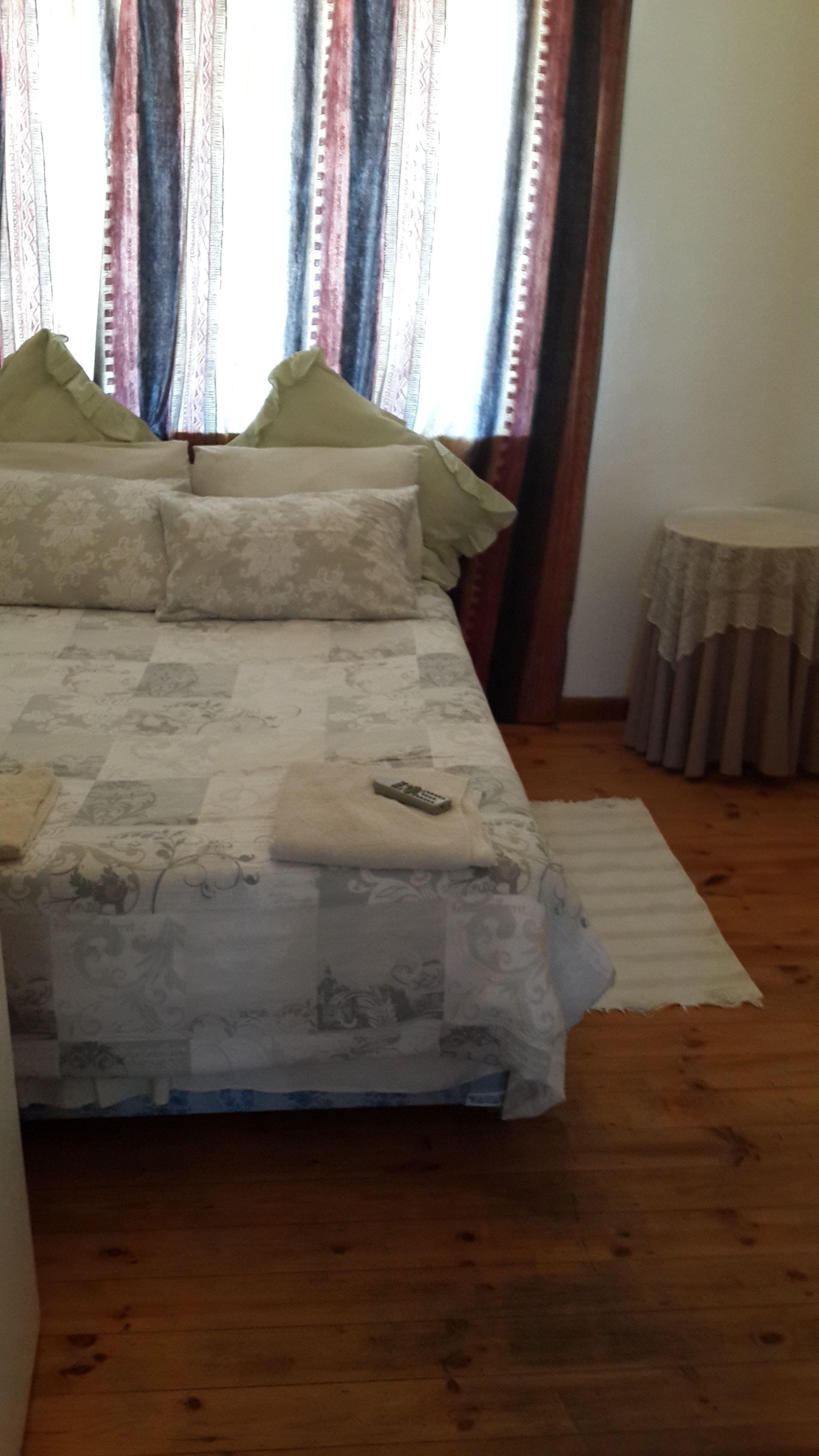 Vredenburg Backpacker Book Your Dream SelfCatering or Bed and